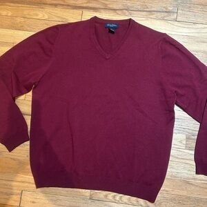 Brooks Brothers 346 V-neck Merino wool sweater Size L